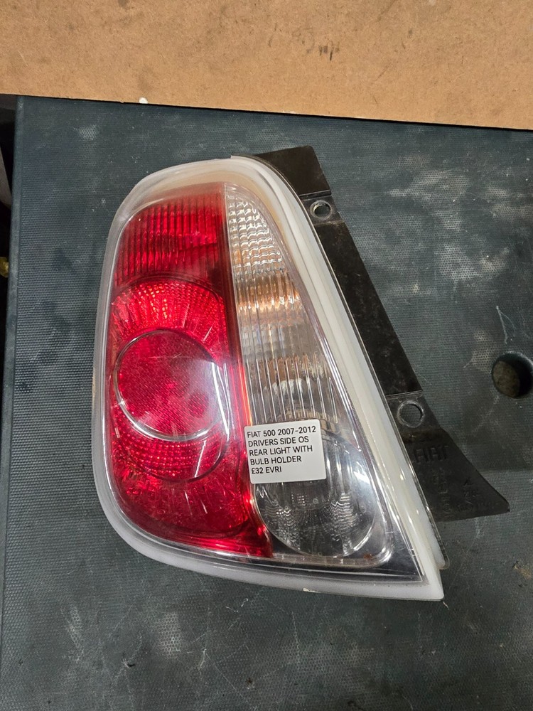 2007-2012 FIAT 500 OS Drivers Side Rear Light with Bulb Holder