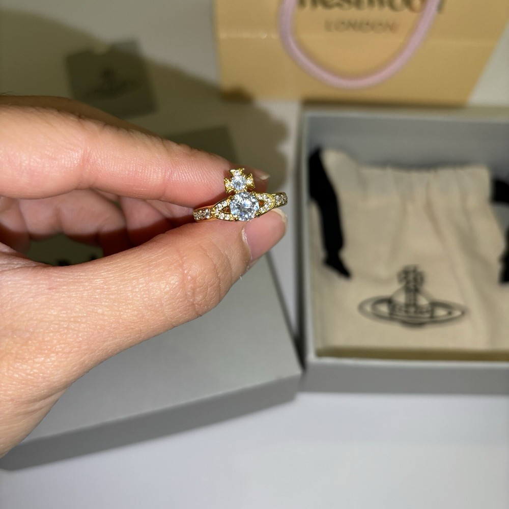 VIVIENNE WESTWOOD Square Princess Cut Crystal Ring size 7 Gift Box 203