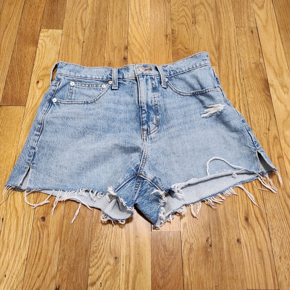Madewell light wash distressed denim shorts women size 26 relaxed fit