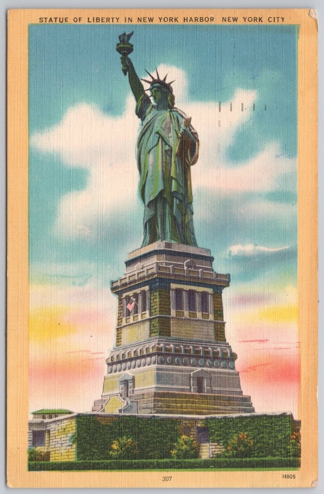 New York City Vintage Linen Postcard Featuring Statue of Liberty Landmark Design