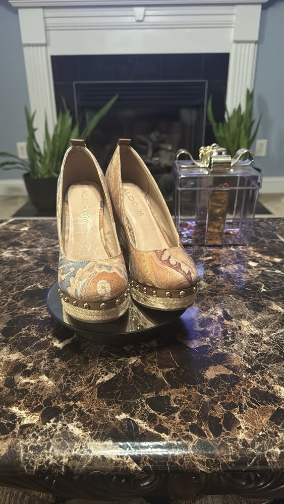 Aldo Womens Size 9 Tan Cork Wedge Heels