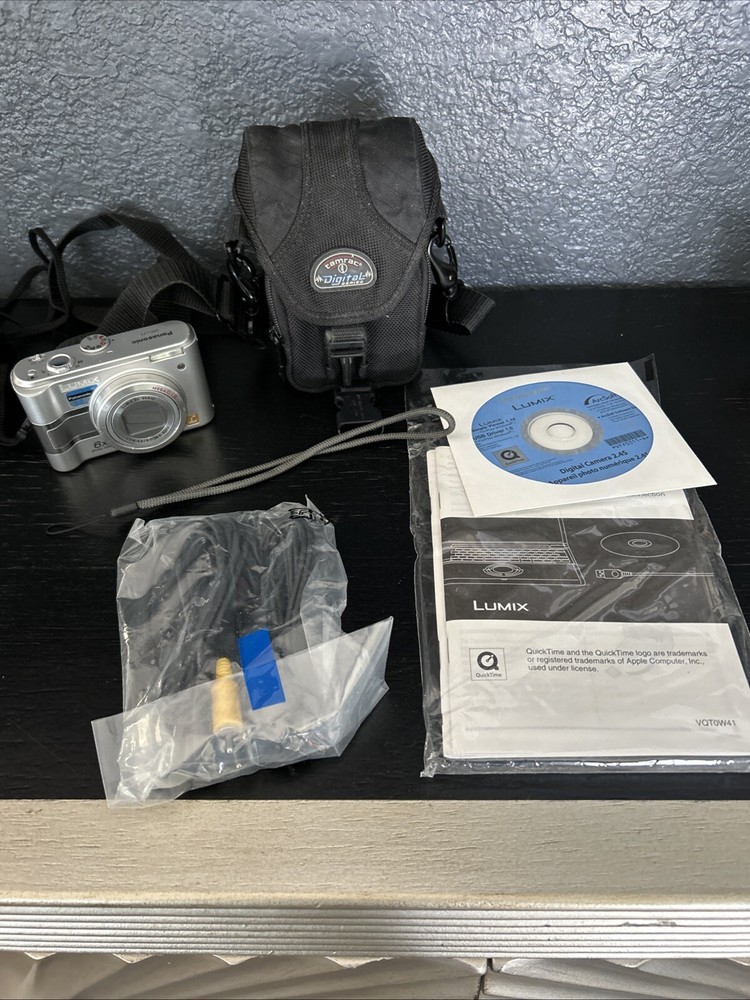 Panasonic LUMIX DMC-LZ5 6.0MP Digital Camera