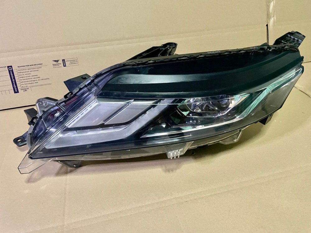Perfect! Mitsubishi L200 LED Complete set Left Passenger Side Headlight