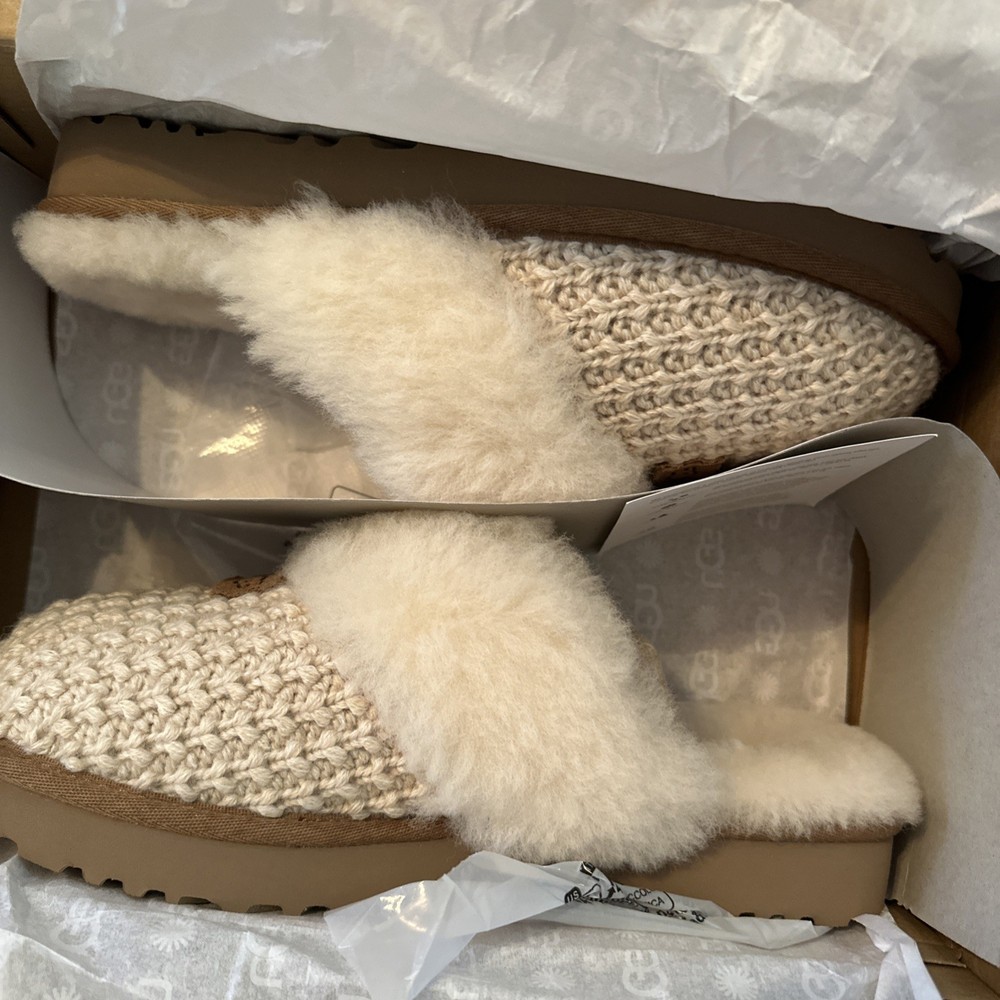 BRAND NEW IN BOX -  UGG Cozy Slipper Women's Size 9 Cream 1117659