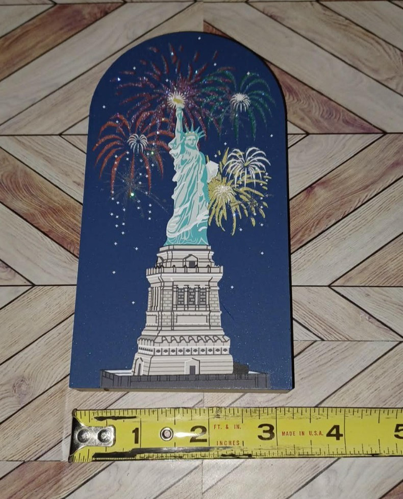 The Cats Meow NATIONAL TREASURES SERIES STATUE OF LIBERTY Fireworks Glitter