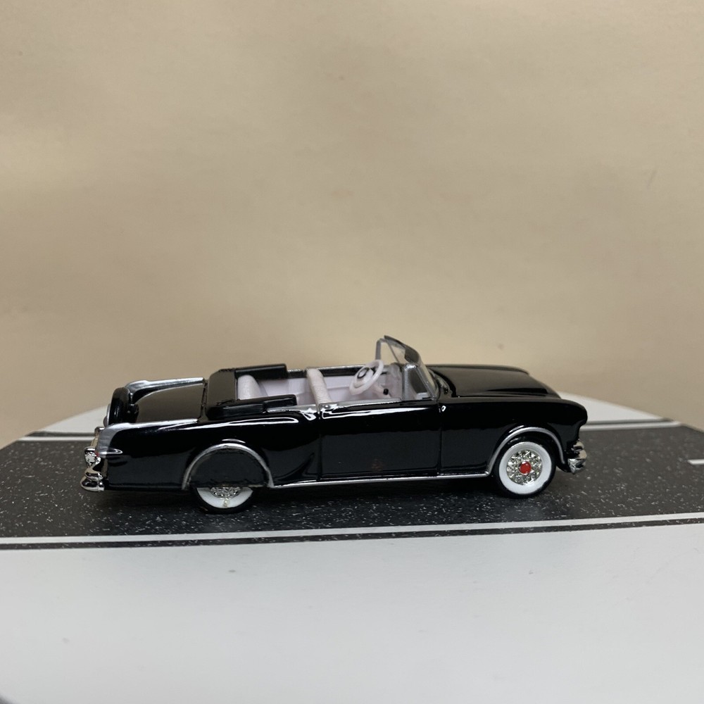 CUSTOM* Racing Champions Concept & Muscle 1953 Packard Caribbean Convertible NM