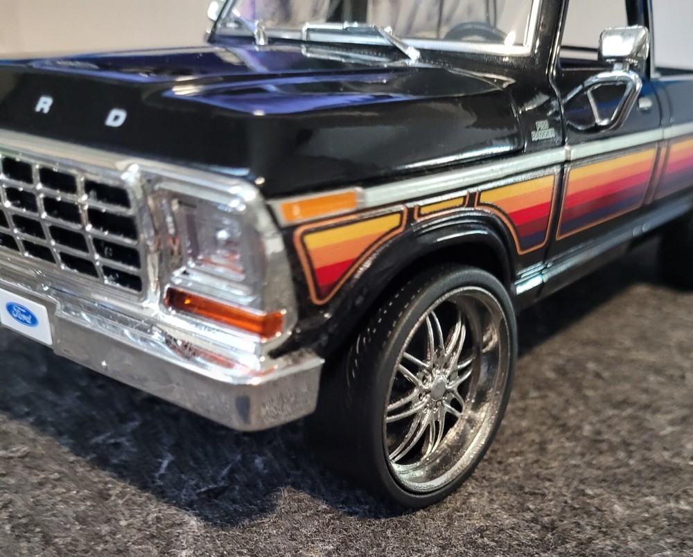 1979 Ford F150 Ranger Pick Up Truck Black 1/18 Scale Die Cast CarCustom 24