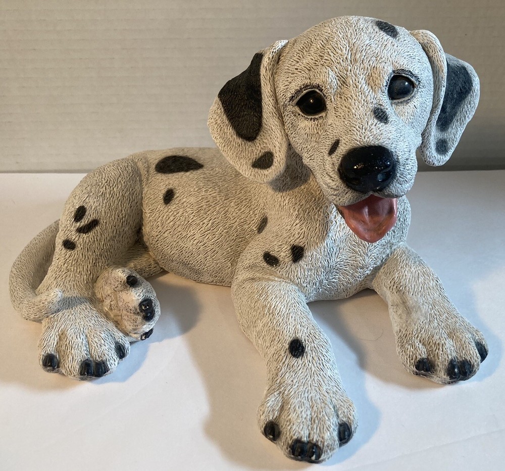 vintage 1988 castagna dog figurine, happy dalmation puppy, side lying, Italy