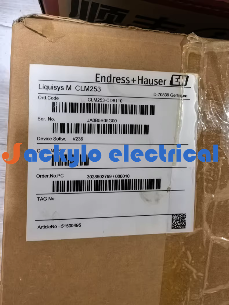CLM253-CD8110 conductivity transmitter Brand New