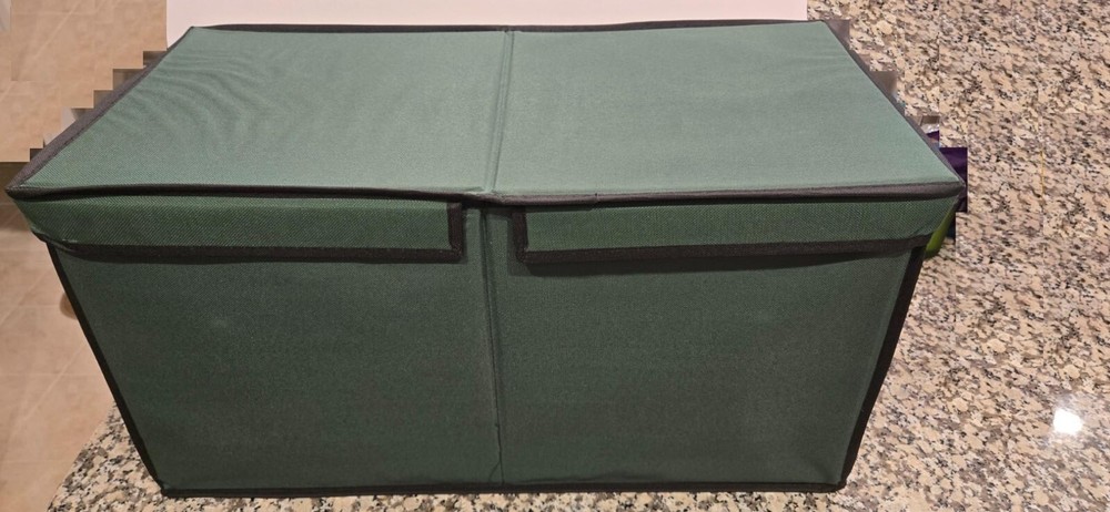 Christmas Ornament Storage Box with 8 Trays Holds 128 Ornaments Green