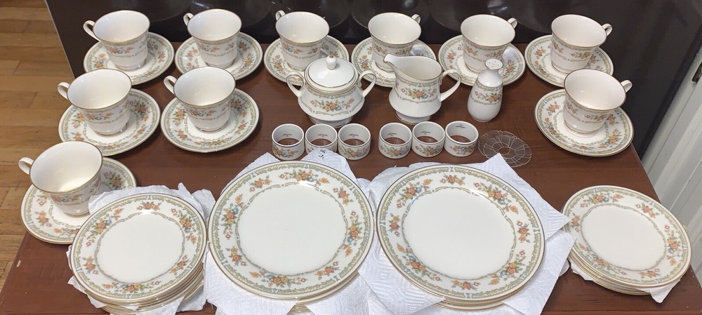 Noritake Ivory Gold Rim Floral Dinner Tea Set 7236 Japan Retired China