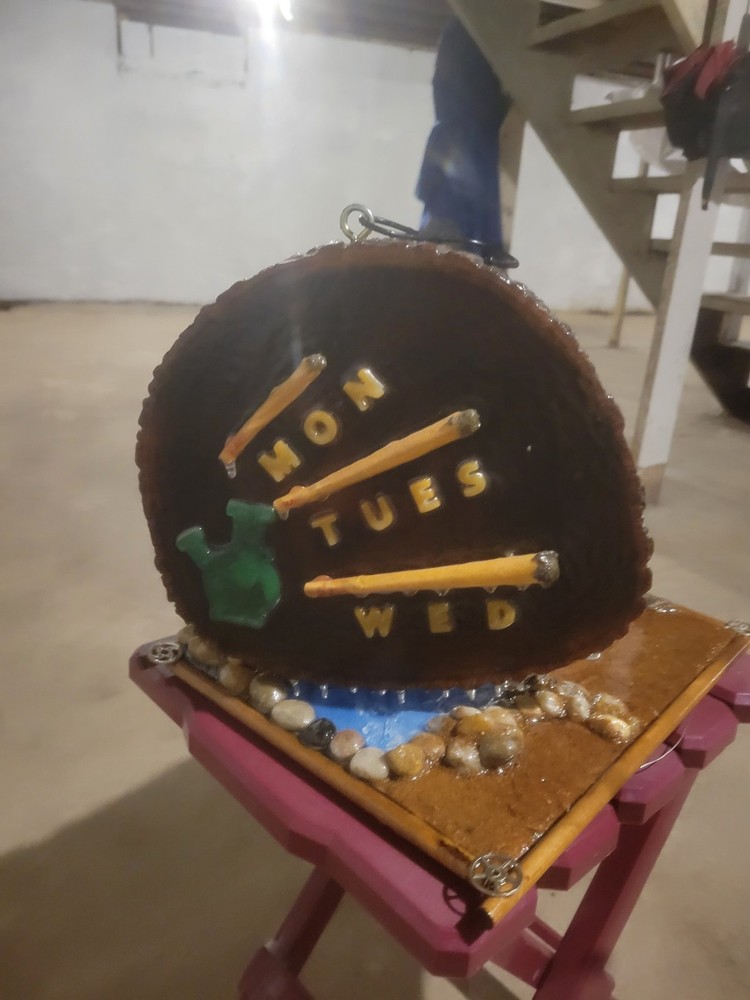 100 Raw Cones for a Week with Wood Round Epoxy Resin Tray