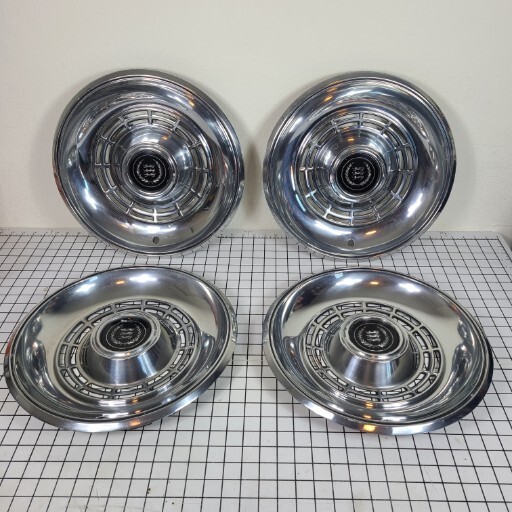 Ford VTG. LTD II - Cougar Hubcap 1977- 1982 Rim Wheel Cover Hub Cap 14