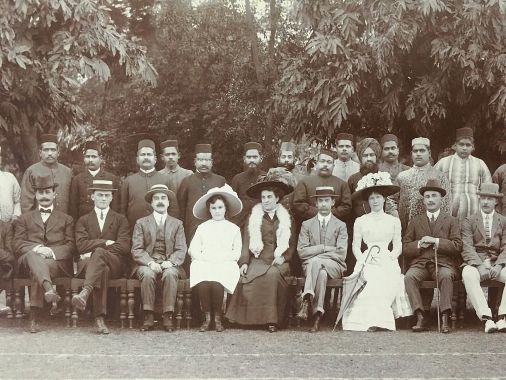 India Vintage Photograph NOBLEMEN w/ BRITISHERS IN LUCKNOW 11.50in x 8in
