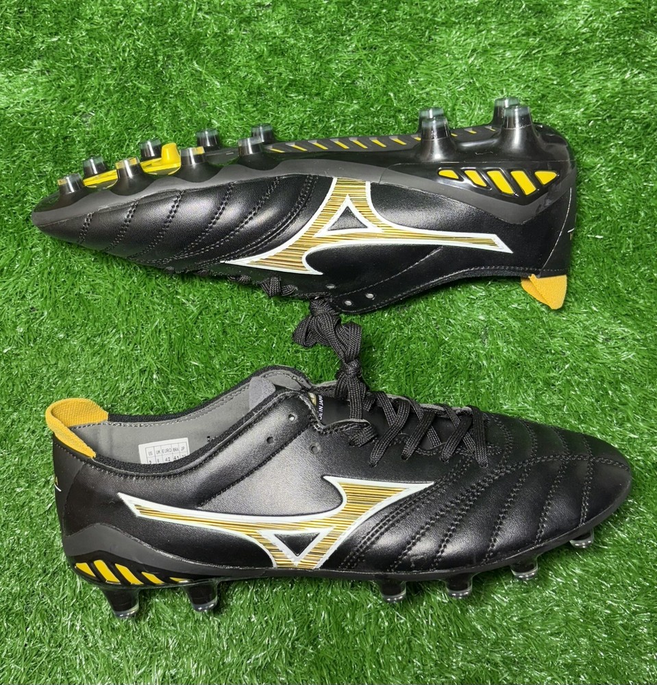 Soccer Cleats - Mizuno Morelia - Size 11 Men US - Send Offers!