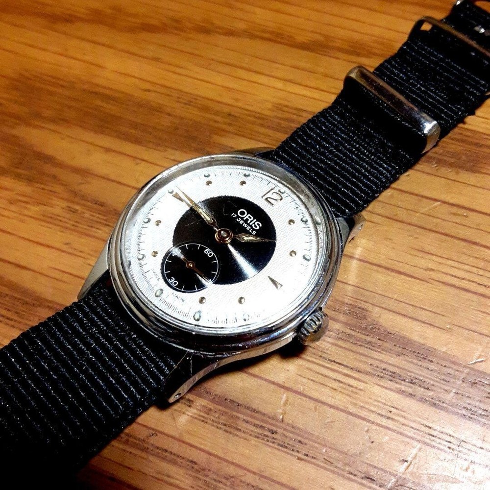 Oris Small Second 7312 Silver Black Analog Manual Round 34mm Men's Watch Used
