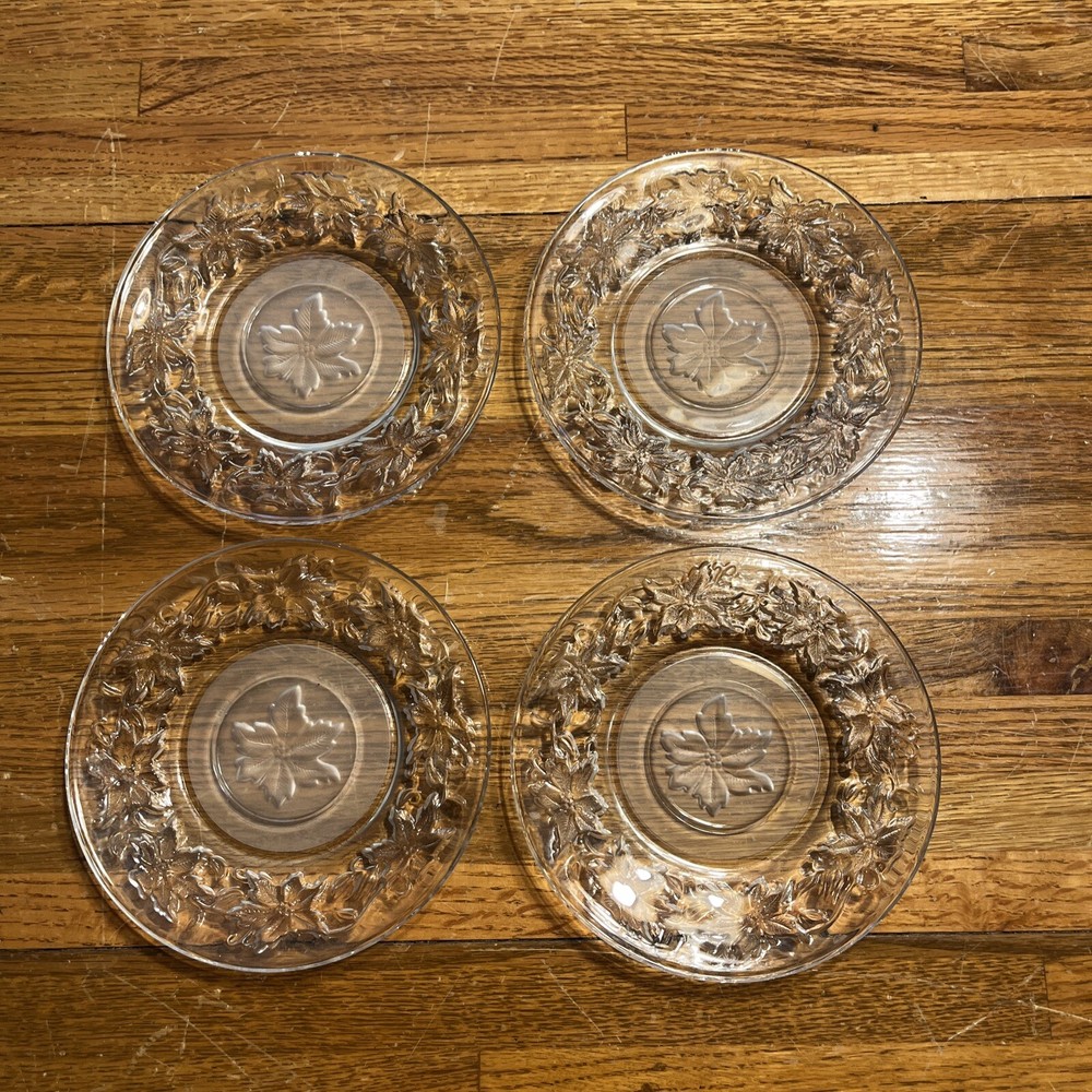 Princess House Fantasia Center Frosted Poinsettia Dessert Saucers Set Of 4