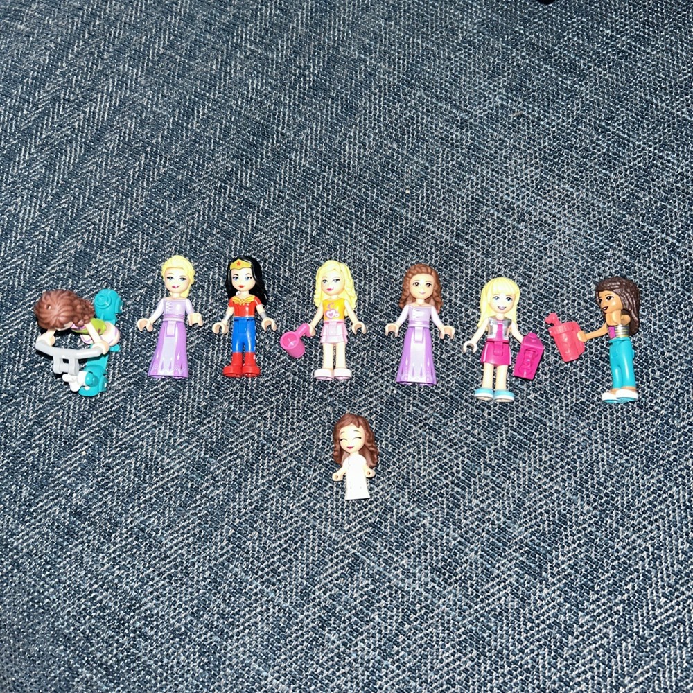lego friends minifigures lot of 8