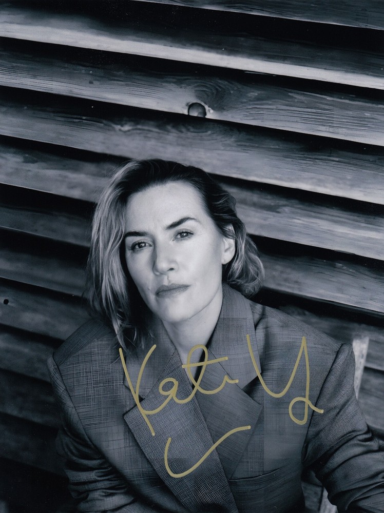 Kate Winslet Signed Auto 8 x 10  Photograph