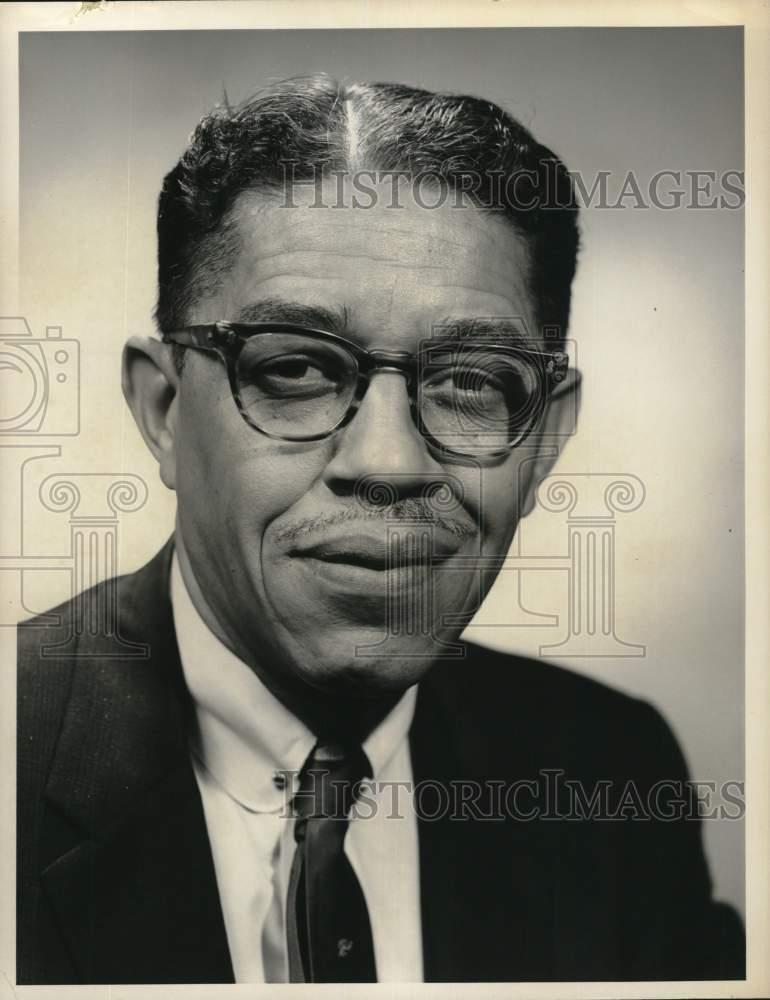 1963 Press Photo of ABC News Correspondent Mal Goode - Vintage Black Journalist Portrait
