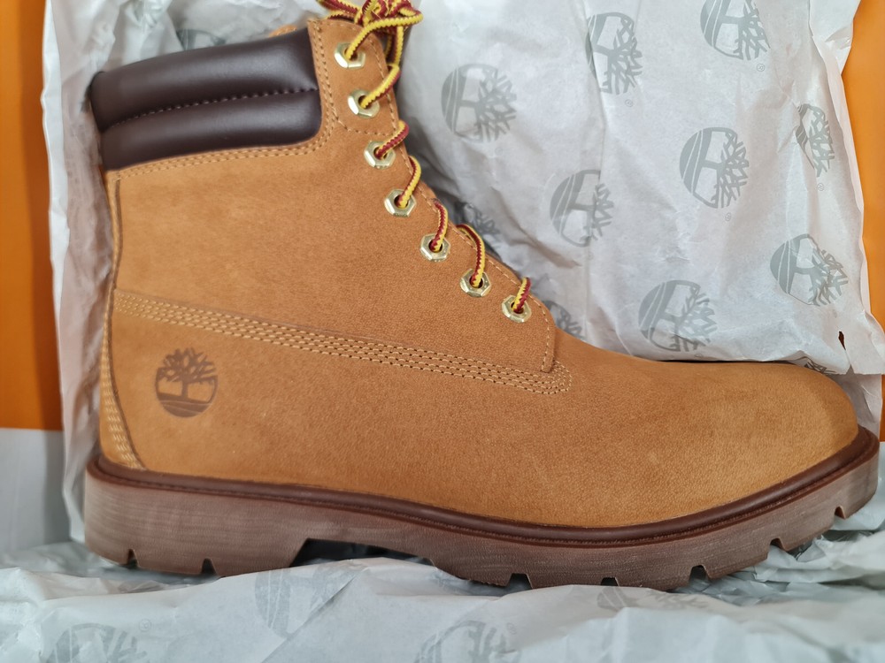 Timberland 6 Inch Waterproof Wheat Boots for Men Size 10.5