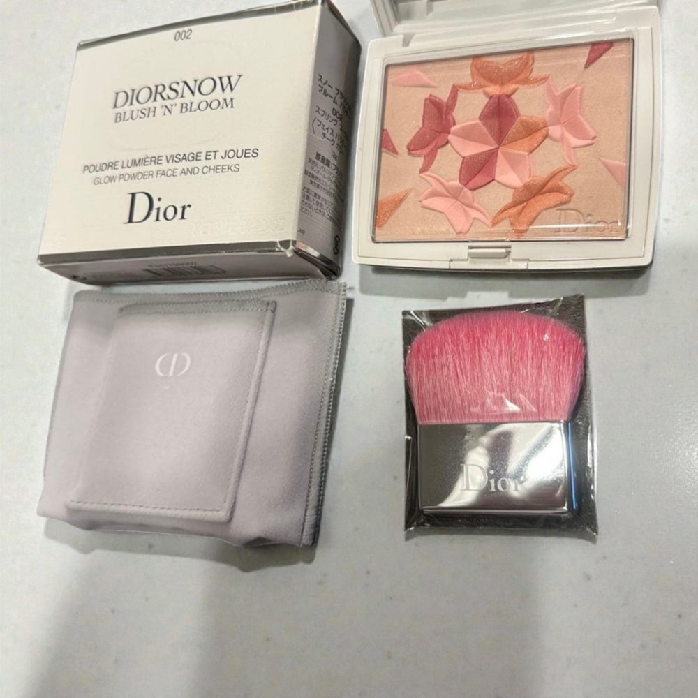 Dior Diorsnow Blush 'N' Bloom 002 Spring Coral Face Powder Cheek Color