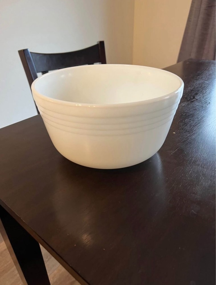 Pyrex Hamilton Beach Mixing Bowl Ribbed Milk Glass Vintage 8.75