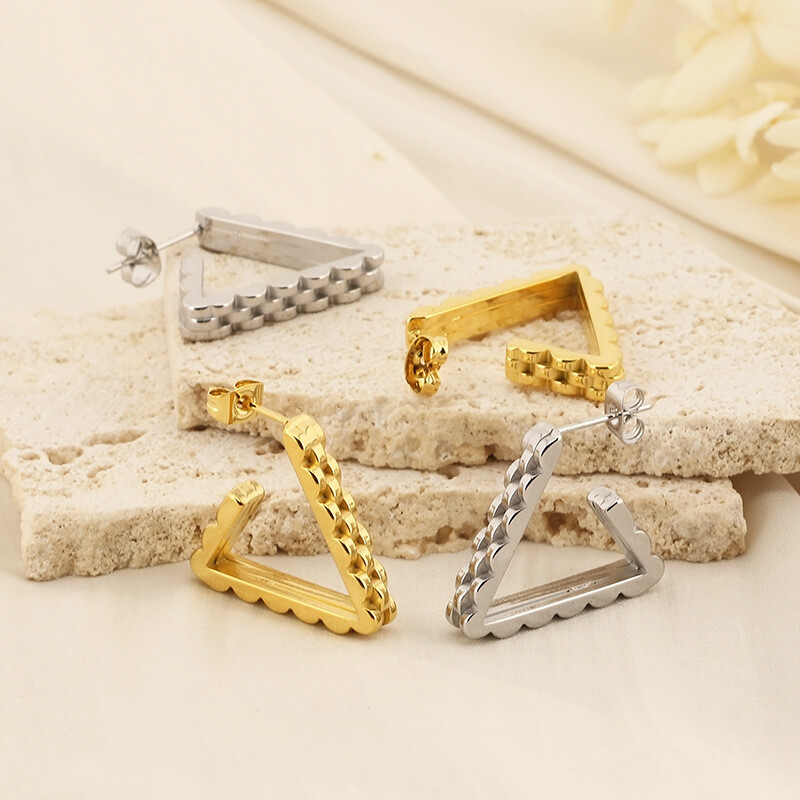 New stainless steel retro triangle strap women's fashion titanium steel earrings