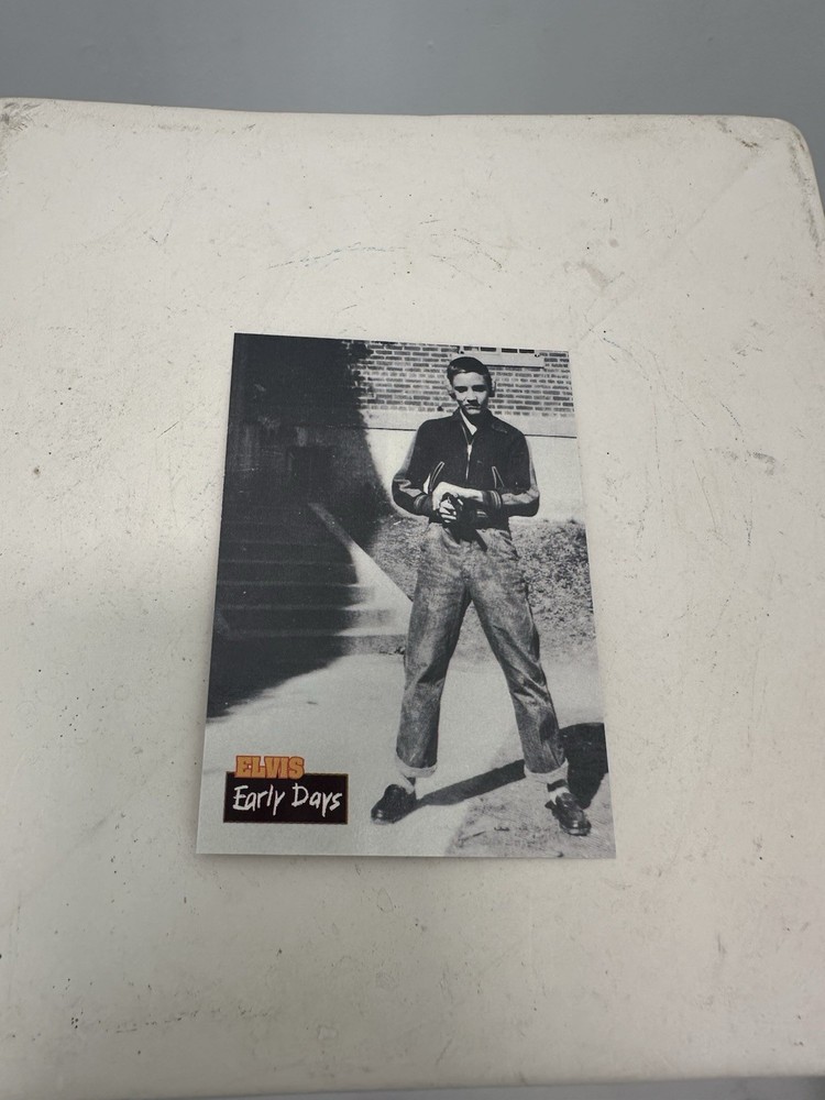 1992 Elvis Presley Trading Cards -The Elvis Collection -Early Days #4