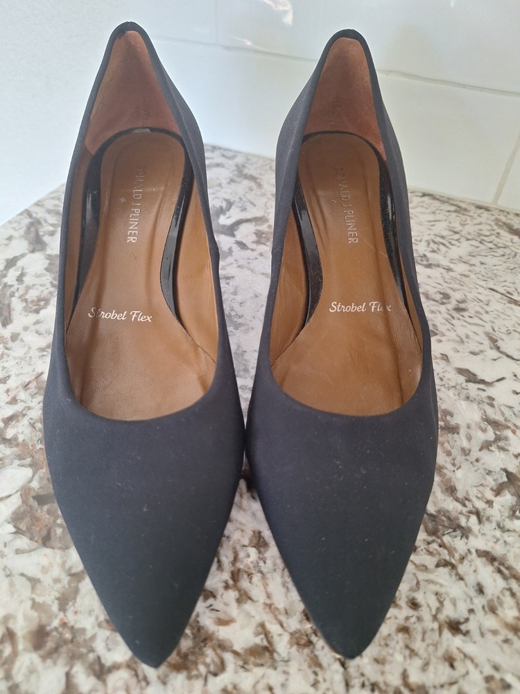 Donald J Pliner Women's Black Knit Loafers Comfortable Flats Shoes Size 8.5