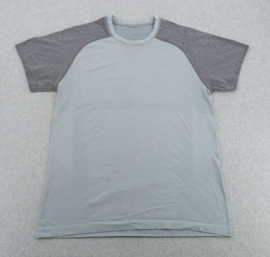 Lululemon Men’s Medium Blue Gray Stretch Active Gym Short Sleeve Shirt