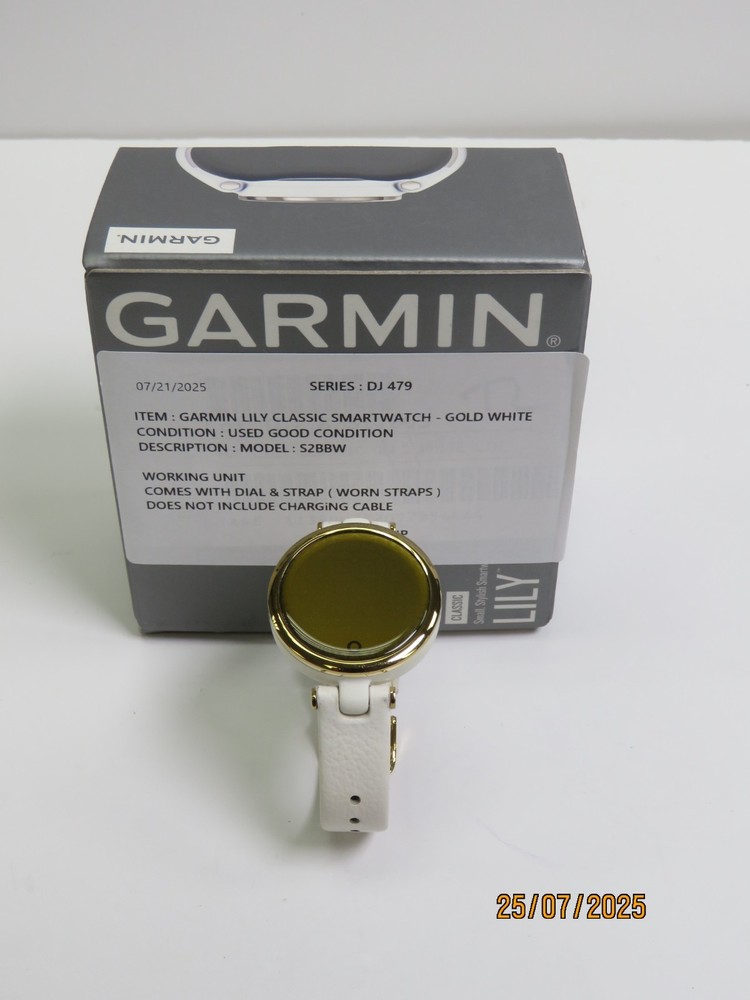 Garmin Lily Classic Gold White Smartwatch DJ479 Fitness Tracker
