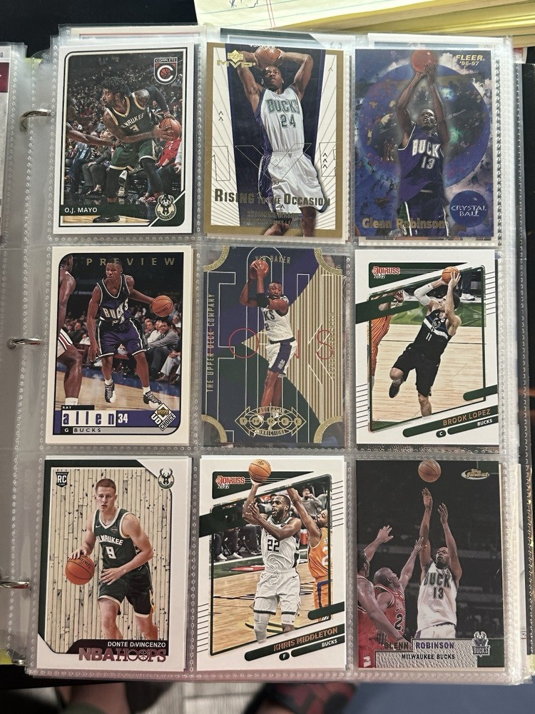 Milwaukee Bucks 98 Card Lot. Giannis.  Oscar Robinson. Inserts Rookies READ DESC