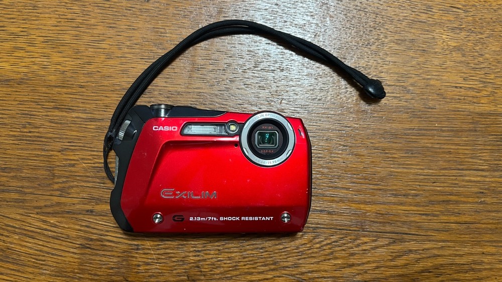 Casio Exilim EX-G1 Digital Camera 12.1 Megapixel - As Is