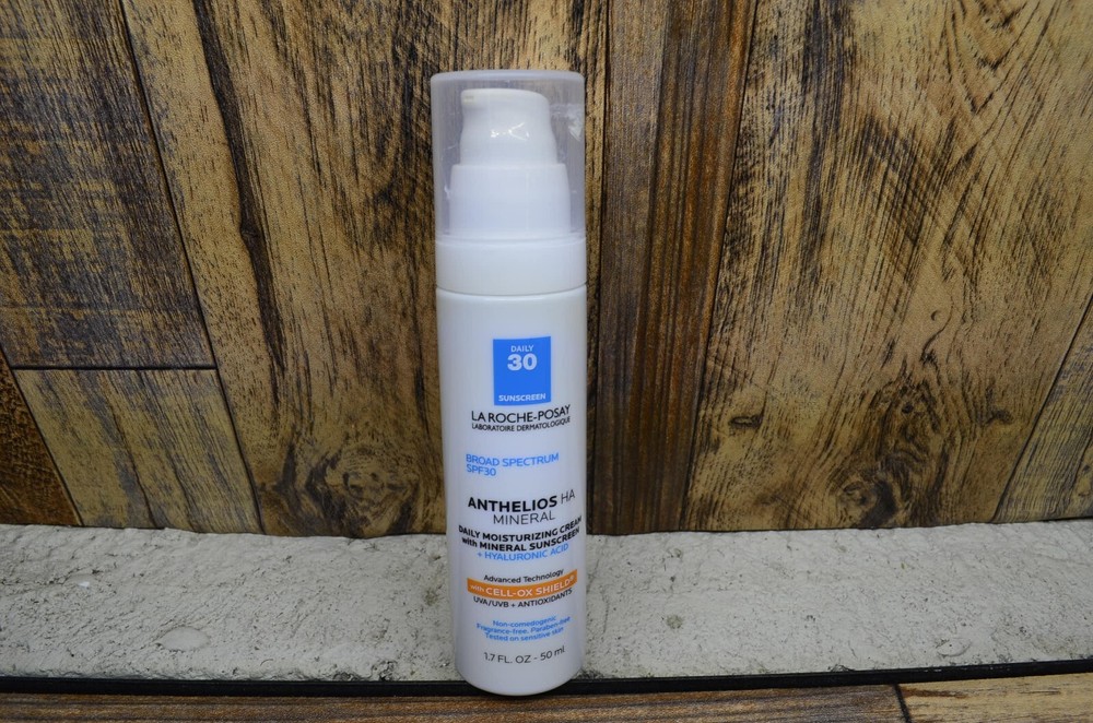 La Roche Posay Anthelios HA Mineral SPF 30 Moisturizing Cream 1.7 oz Exp 02/2026