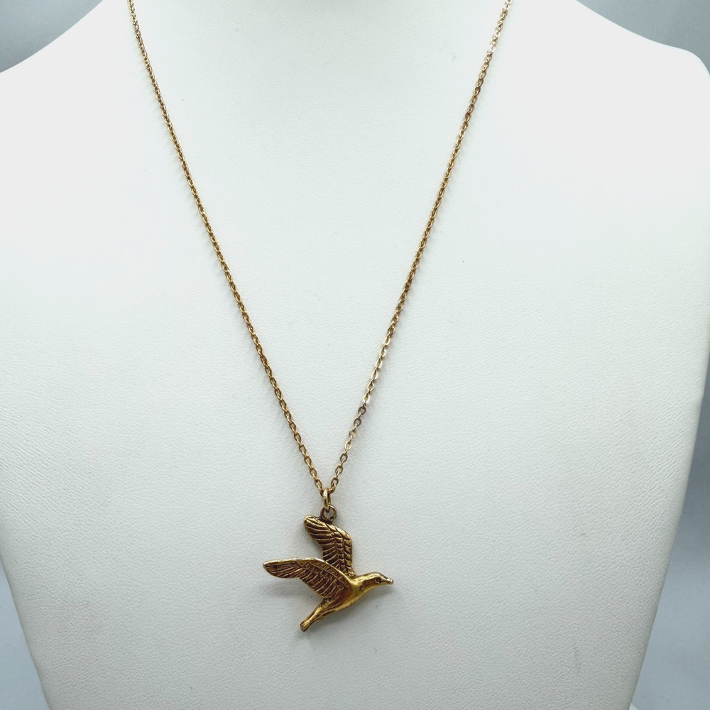 Vintage Gold Tones Flying Bird Pendant Necklace