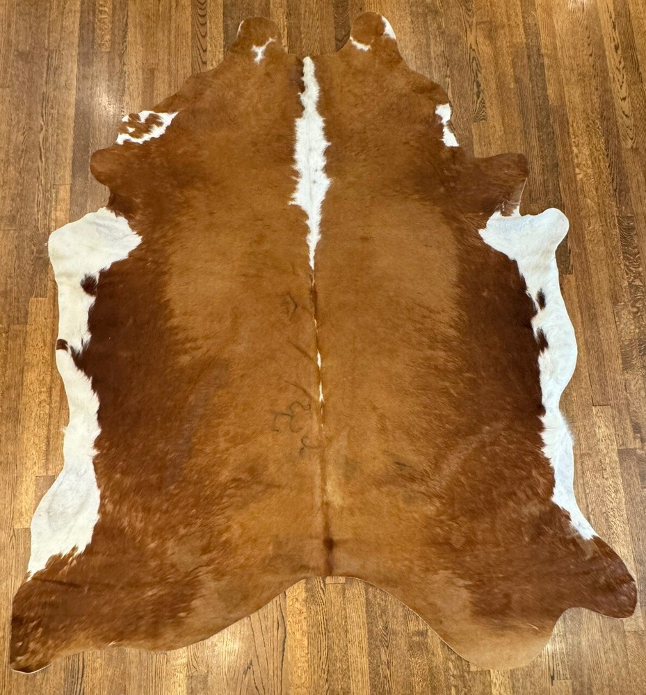 Pottery Barn Brown and White Cowhide Rug Saddlemans Approx 5x7