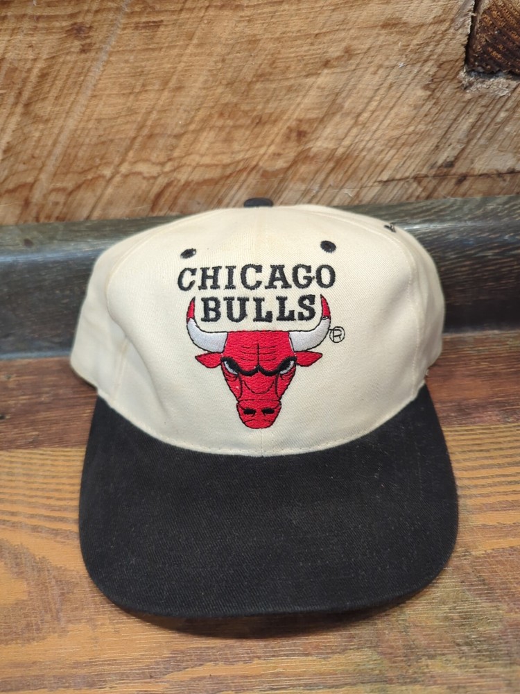 Vintage Chicago Bulls Hat Cap Snapback 90s AJD Block One Size Beige White