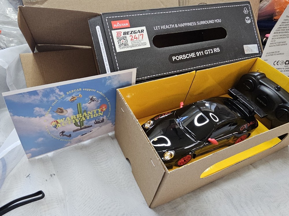 Porsche 911 GT3 RS Remote Control Car - 1:24 Scale, Perfect Gift for Enthusiasts