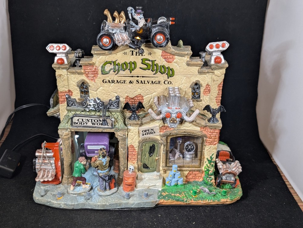 Lemax Spooky Town Halloween Chop Shop Garage & Salvage Co No Box