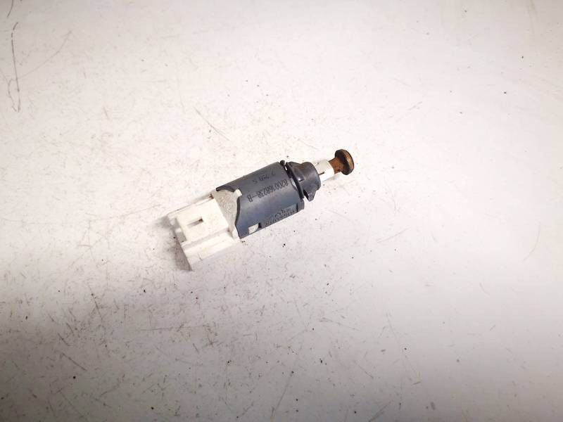Renault Megane Brake Light Switch 8200168238B DE2193695-09