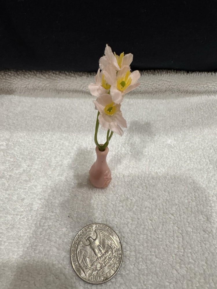 Barbie Doll Dream House Accessory ~ Pink Vase Bud Vase with flowers~ Diorama