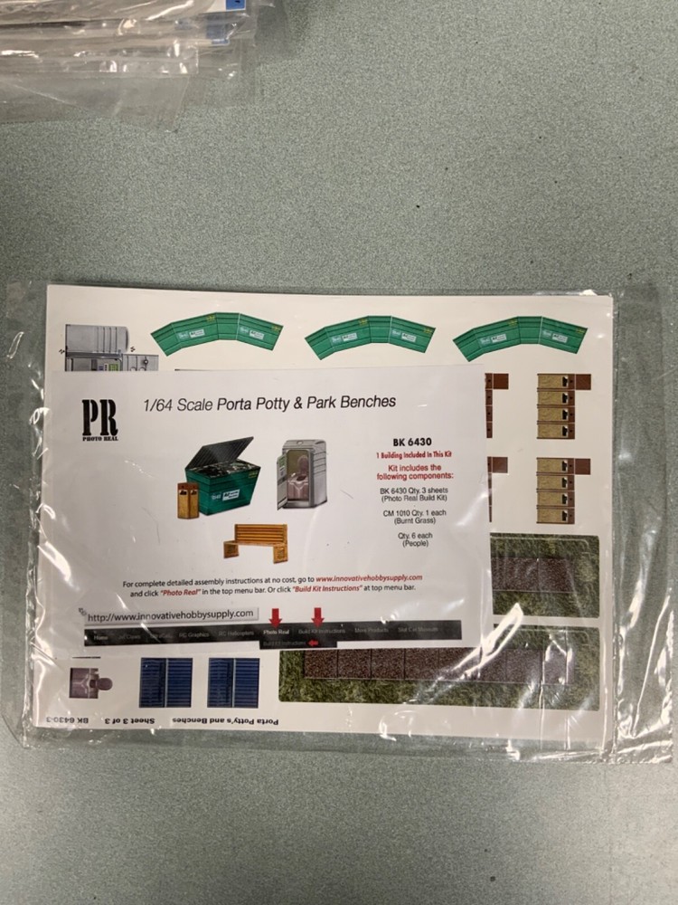 1/64Porta Potty & Benches Model Track Accessories fits HotWheels, AFX, Aurora