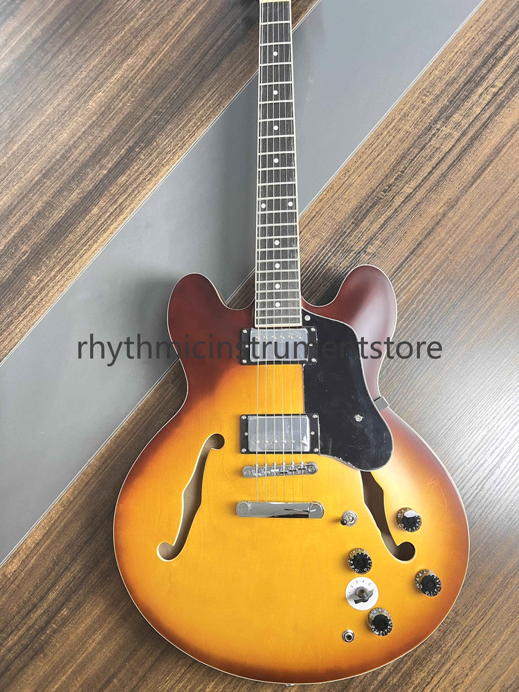 New Popular 335 Electric Guitar in Matte Semi-Hollow Black with Pickguard