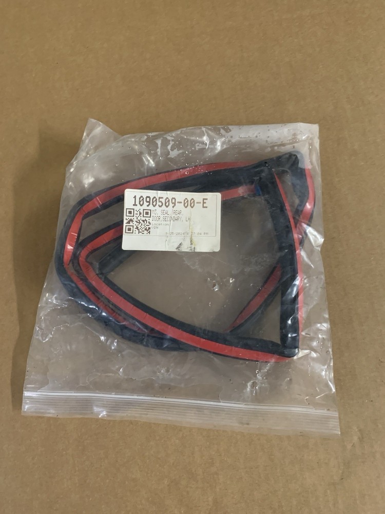 NEW OEM 17-23 Tesla Model 3 Secondary Seal Rear Door Left Hand 1090509-00-E