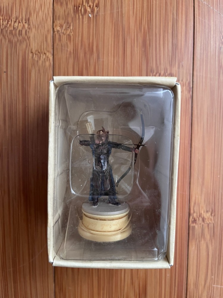 LORD OF THE RINGS CHESS COLLECTION ISSUE 58 HELM'S DEEP ARCHER EAGLEMOSS FIGURE