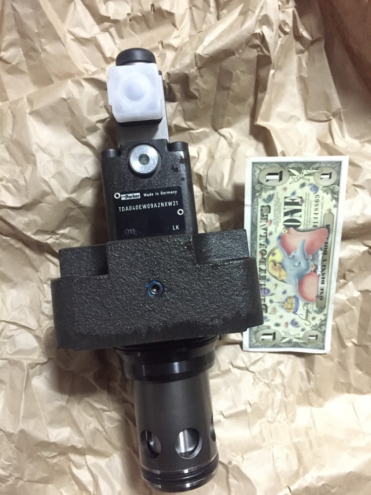 TDA040EW09A2NXW21 NEW PARKER VALVE