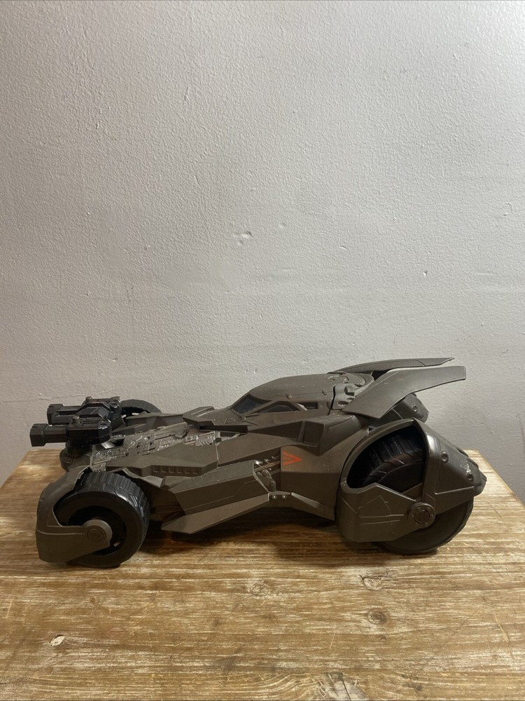 Justice League Batman Vs Superman Bat mobile Epic Strike Mattel Toy Vehicle 2015