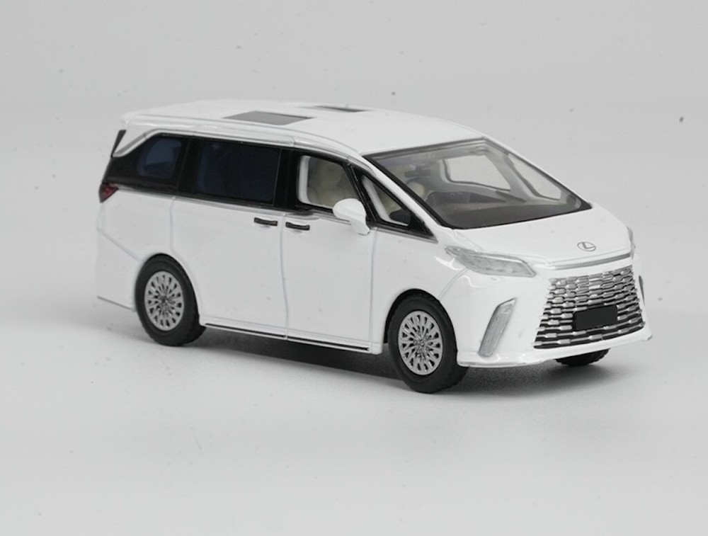 Masdi 1:64 2023 White LM500h Mini Van MPV Sports Model Diecast Metal Car