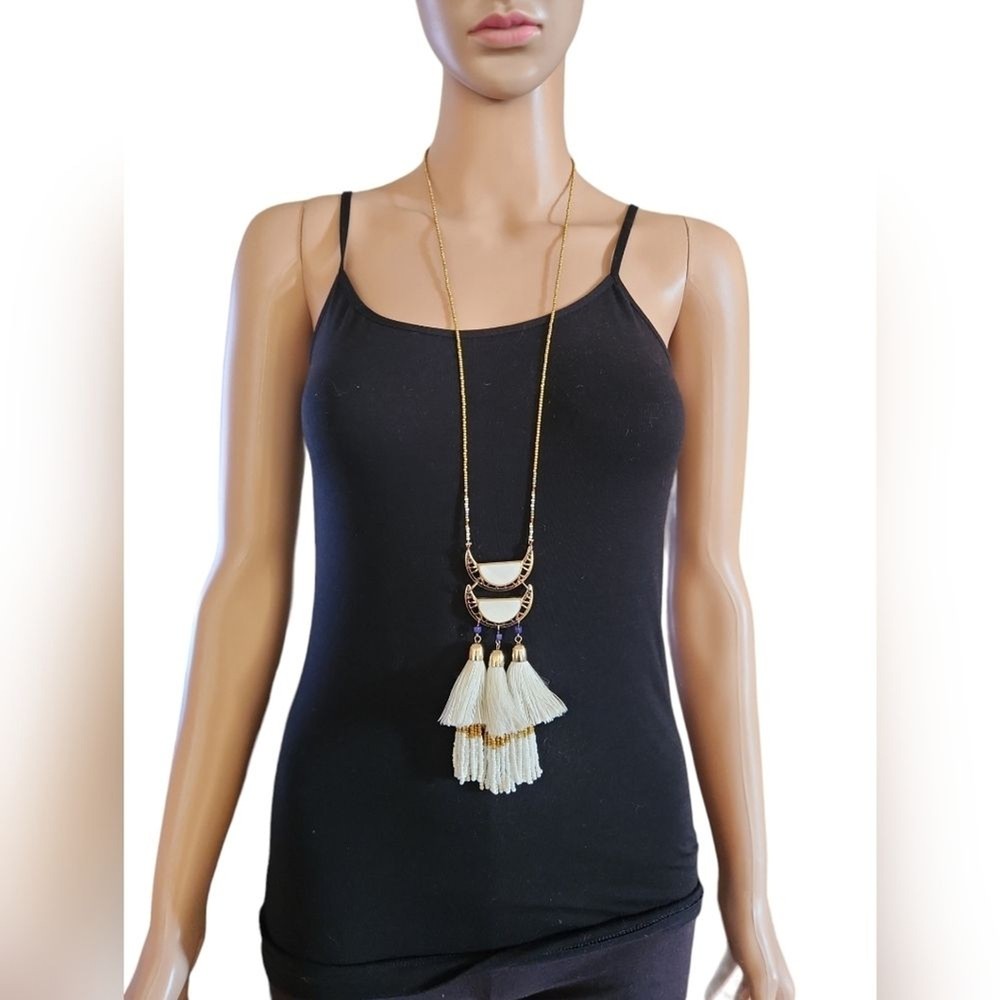 EUC Saks Fifth Avenue White & Gold Tassel Necklace SUMMER BOHO STATEMENT NECKLAC